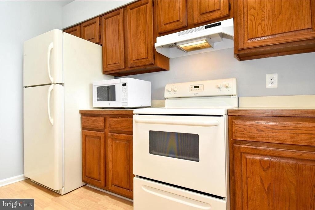 4056 Grays Pointe Court - Photo 13