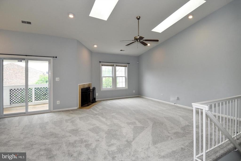 4056 Grays Pointe Court - Photo 5