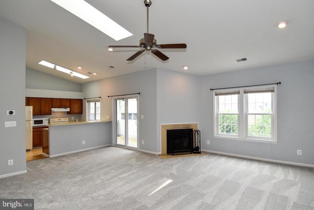 4056 Grays Pointe Court - Photo 2