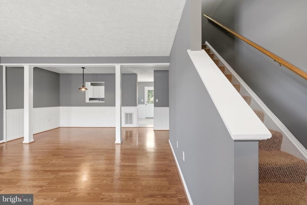 112 Chatham Square - Photo 3