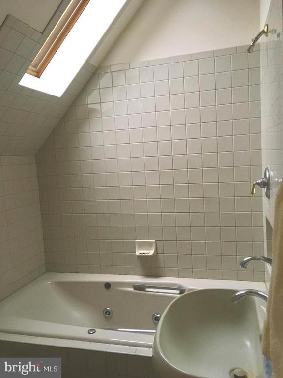 9078 Garage Apt Knoll Run Lane - Photo 12