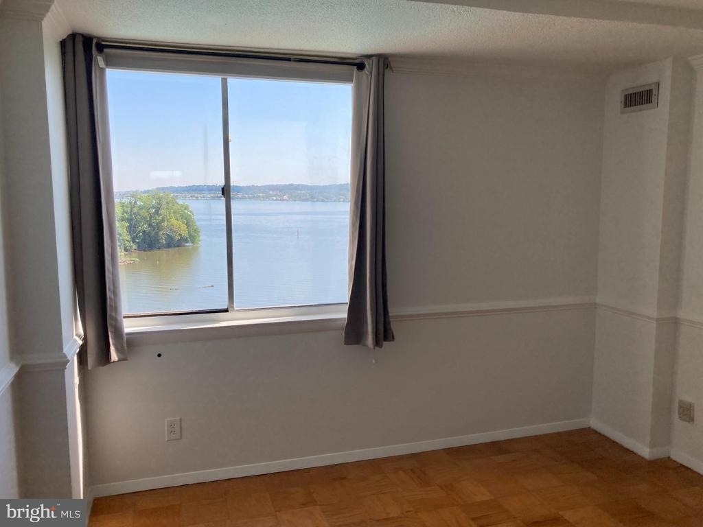 501 Slaters Lane - Photo 17
