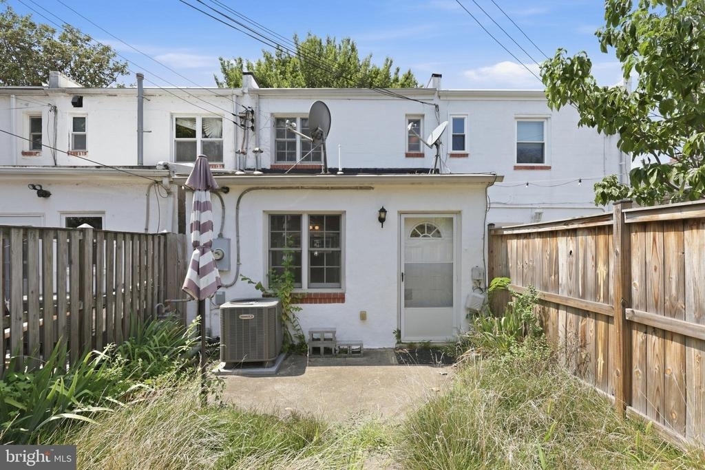 627 N Alfred Street N - Photo 24
