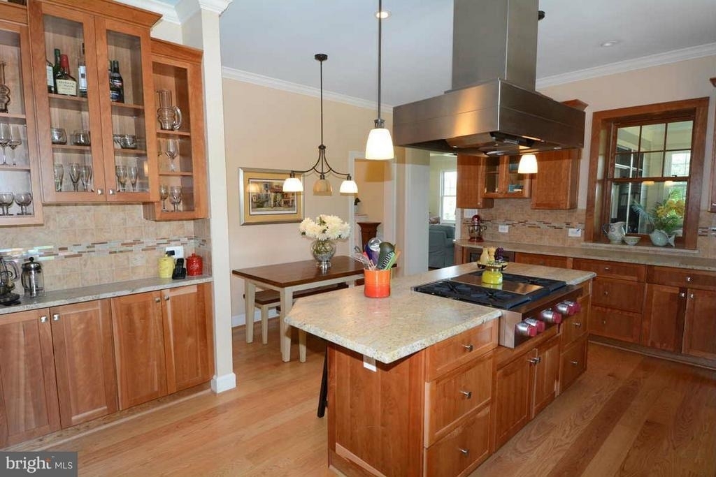 5010 Williamsburg Boulevard - Photo 8