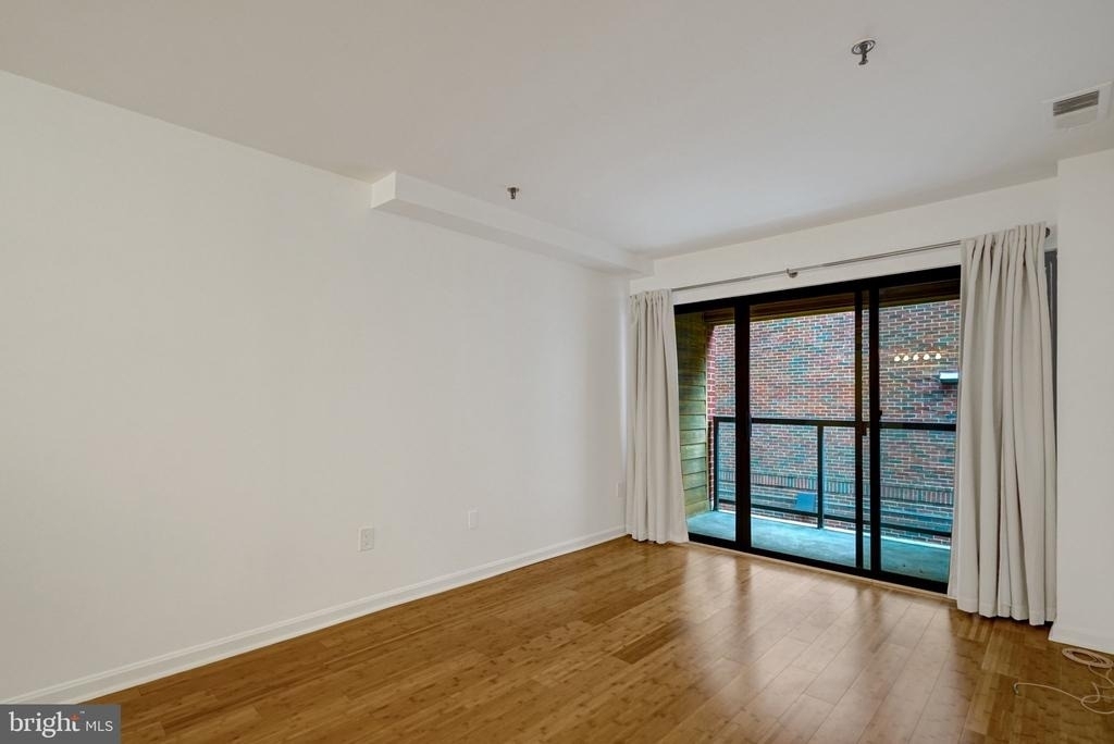 1029 N Stuart Street N - Photo 36