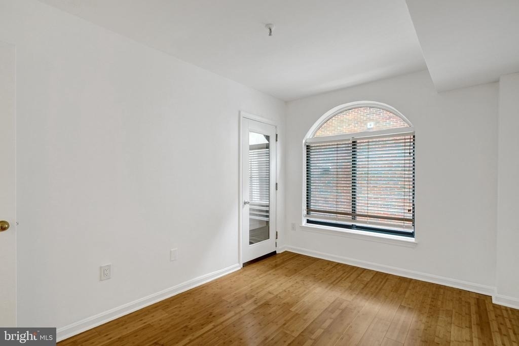1029 N Stuart Street N - Photo 28