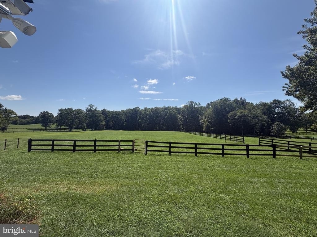 7149 Gordonsville Road - Photo 2