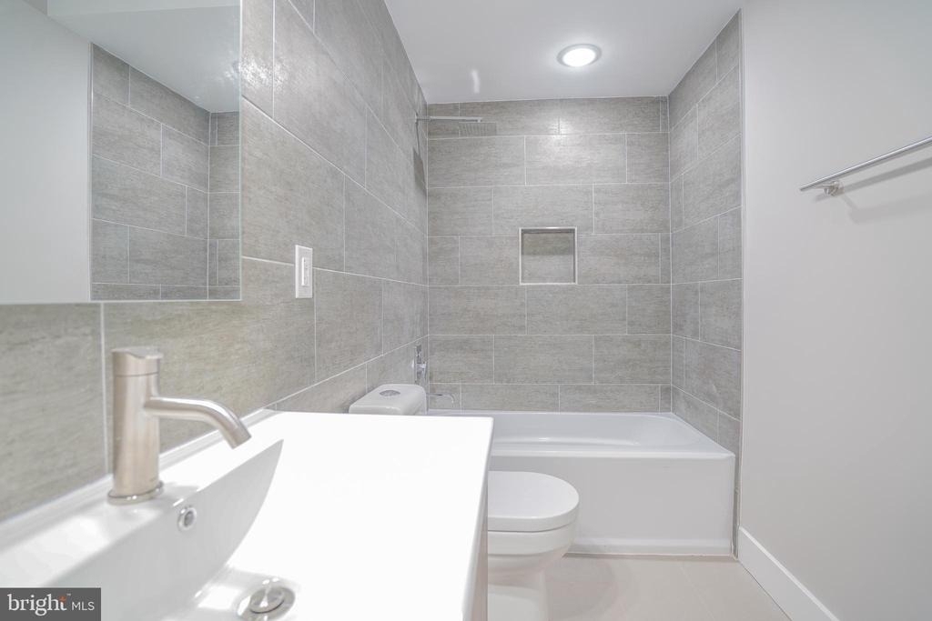 1201 N Taylor Street - Photo 24