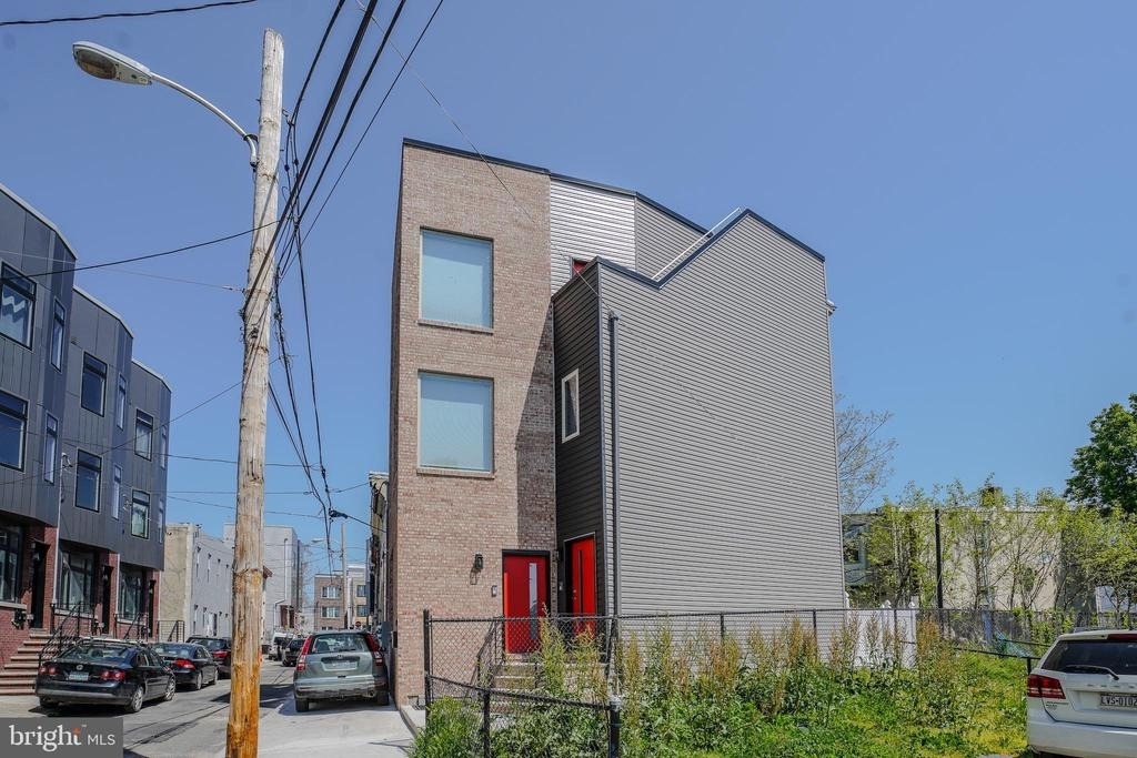 1201 N Taylor Street - Photo 3