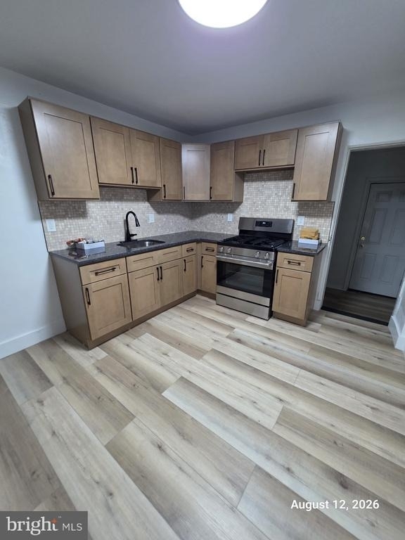 4228 N Fairhill Street - Photo 13