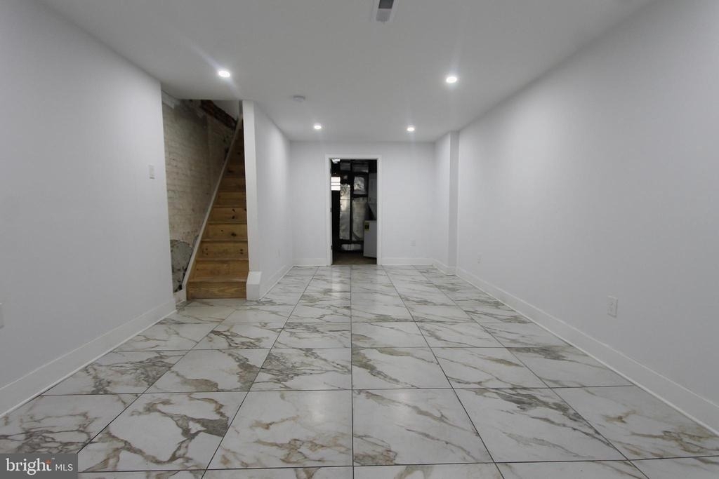 103 E Coulter Street - Photo 21