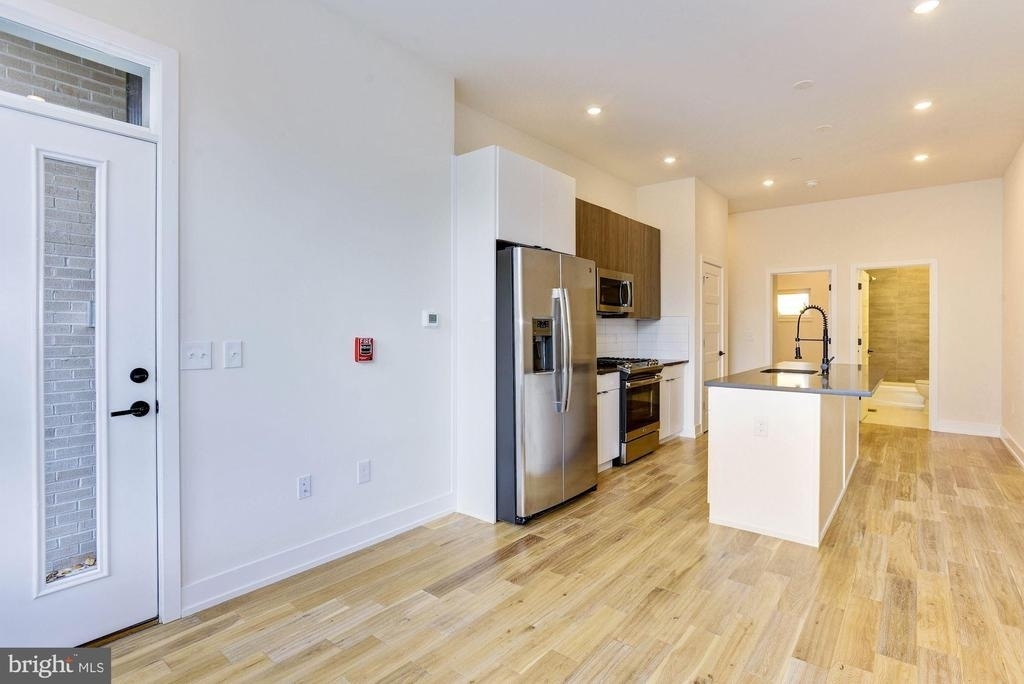 2010 Amber Street - Photo 7