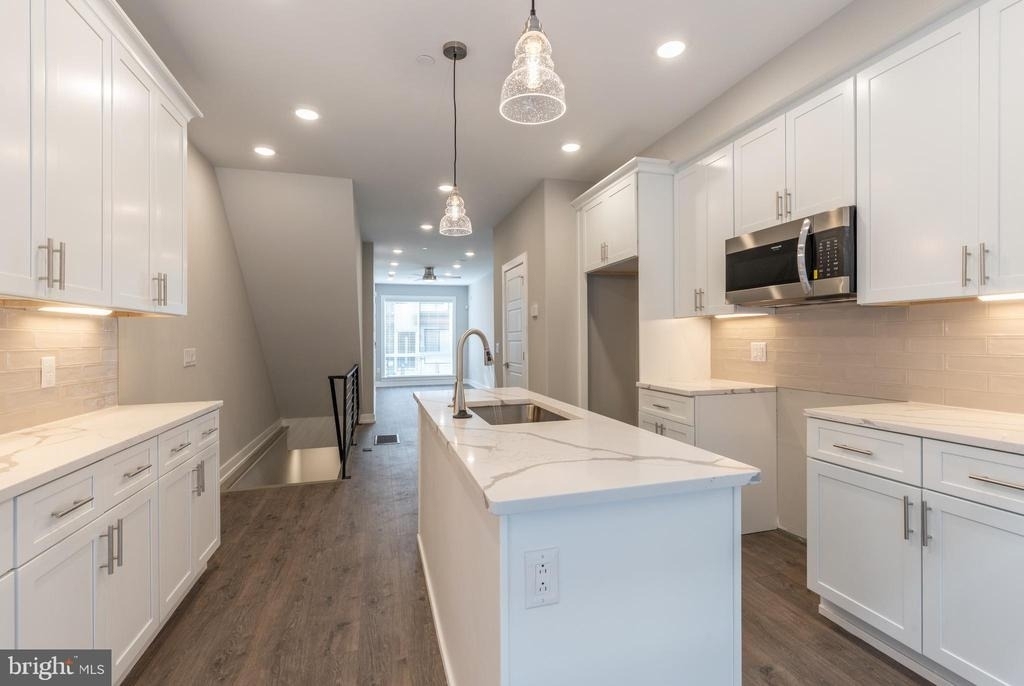 143 W Huntingdon Street - Photo 7