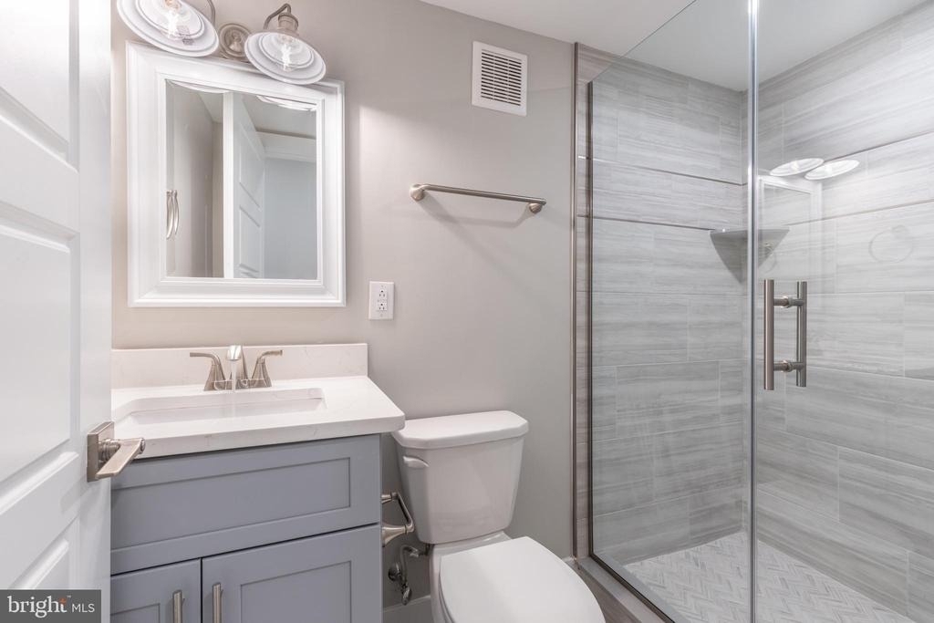 143 W Huntingdon Street - Photo 11