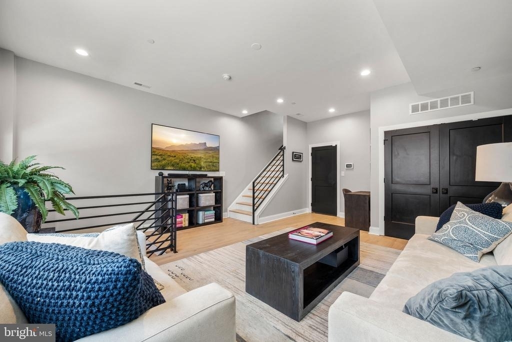 330 Wright Street - Photo 10