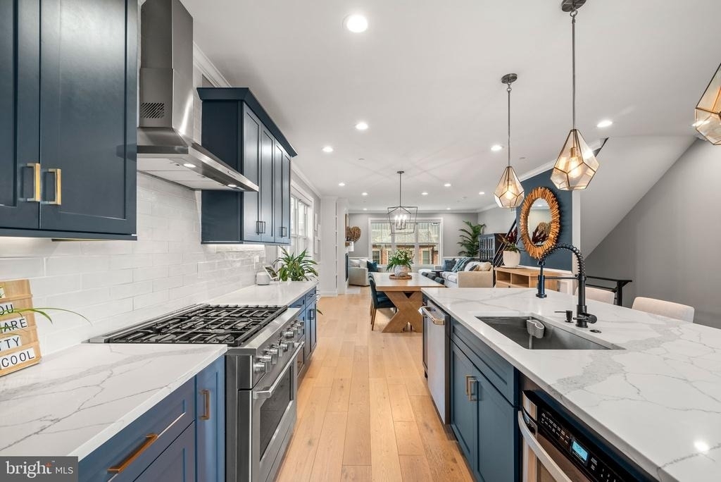 330 Wright Street - Photo 2