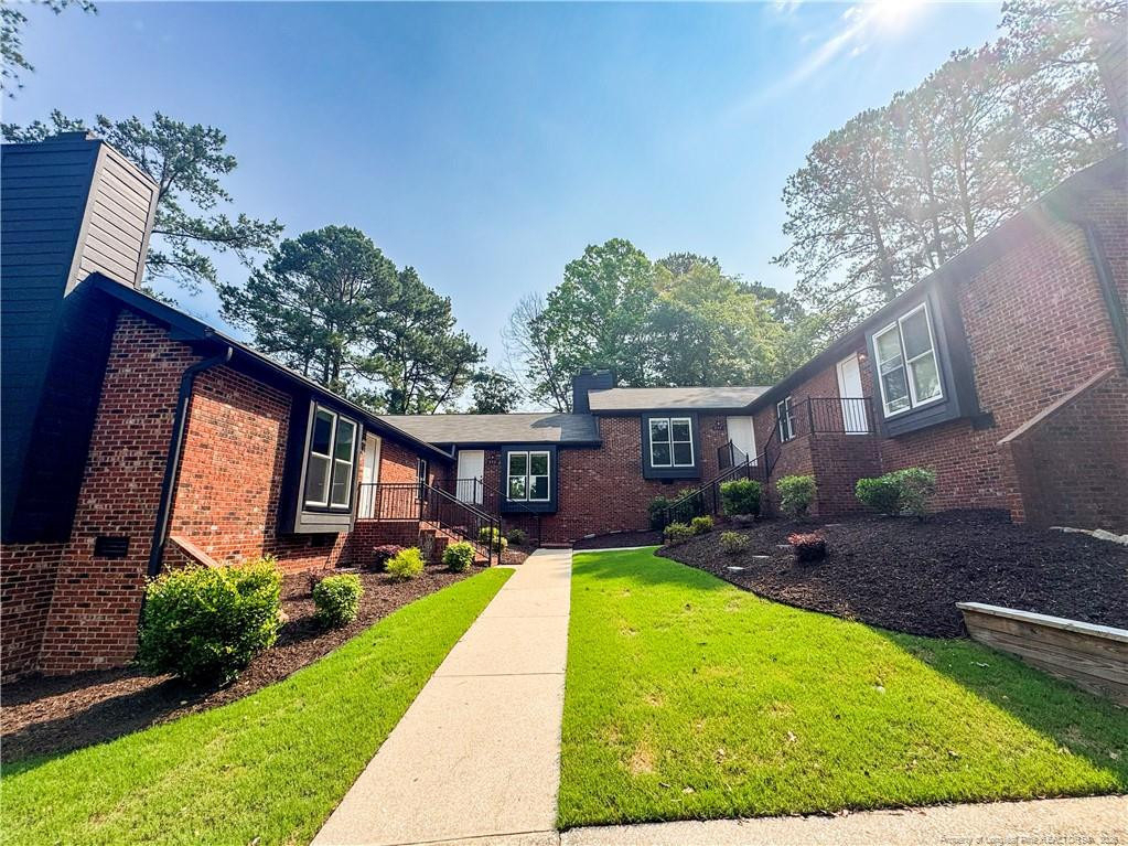 533 Coronation Drive - Photo 0