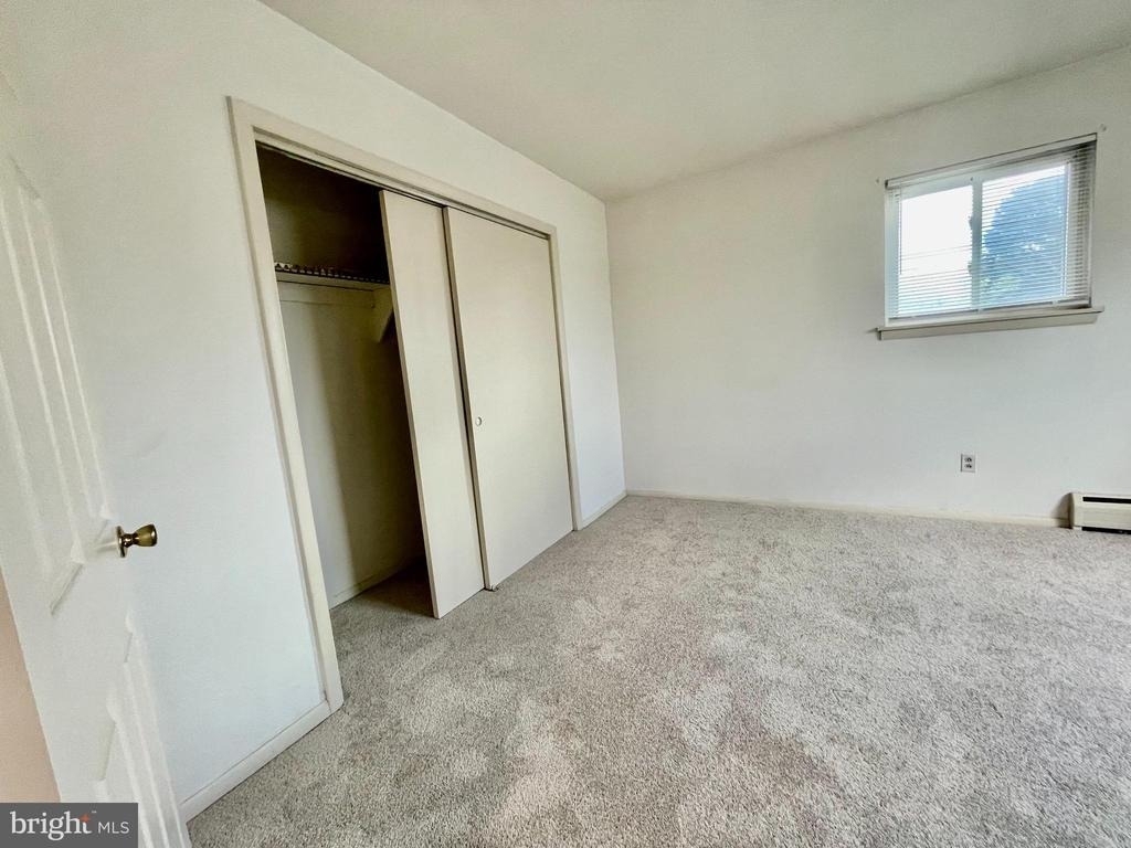 137 W Fifth Avenue - Photo 5