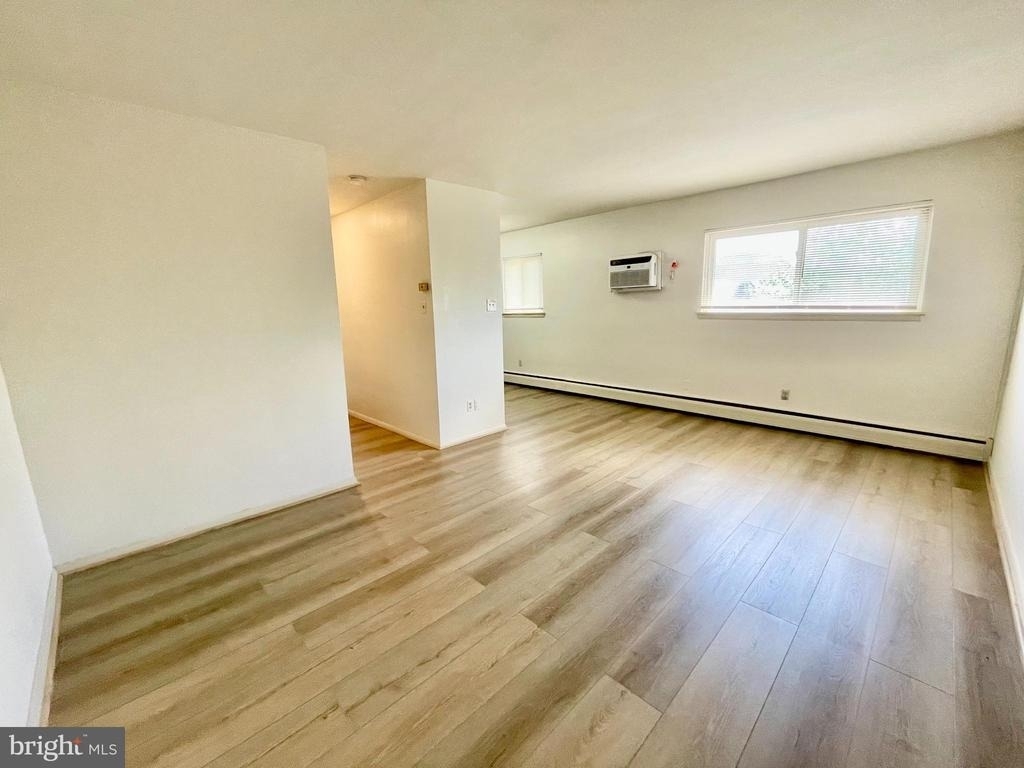 137 W Fifth Avenue - Photo 1