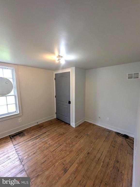 210 W Main Street - Photo 15