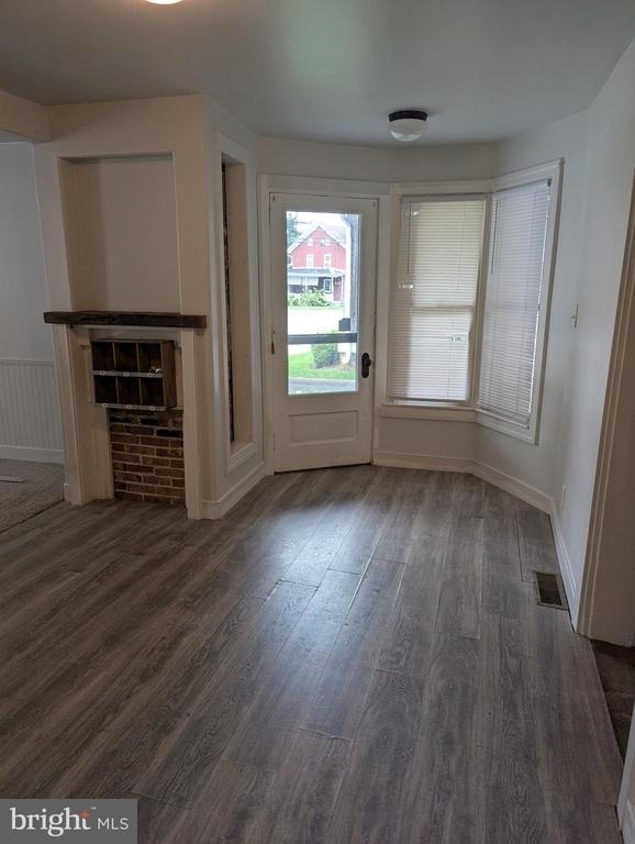 210 W Main Street - Photo 6