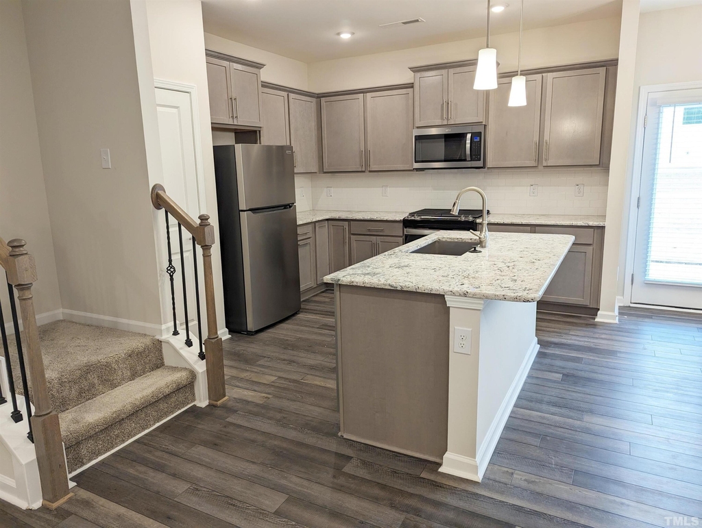 1527 Smoky Mountains Street - Photo 4