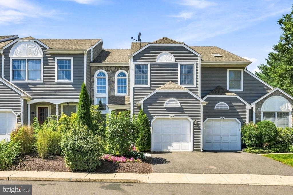 103 Greenbrook Court - Photo 0