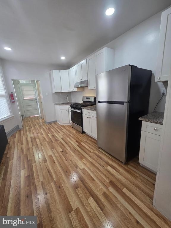 1121 Douglass Street - Photo 3