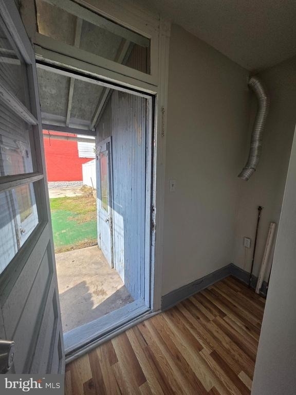 1121 Douglass Street - Photo 7