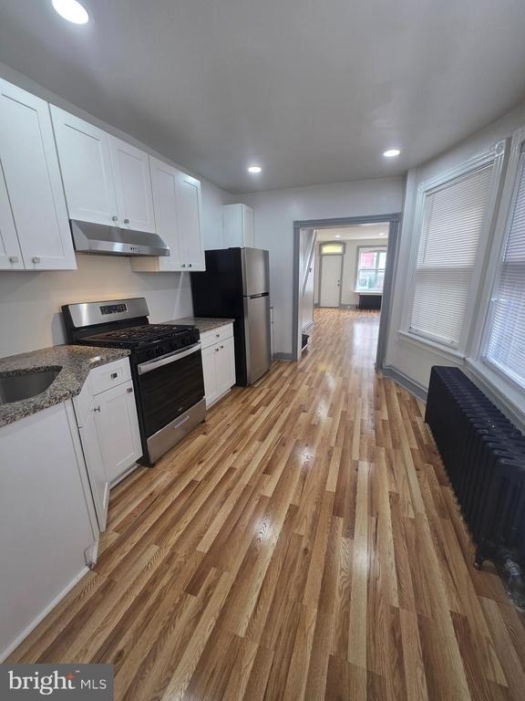 1121 Douglass Street - Photo 5