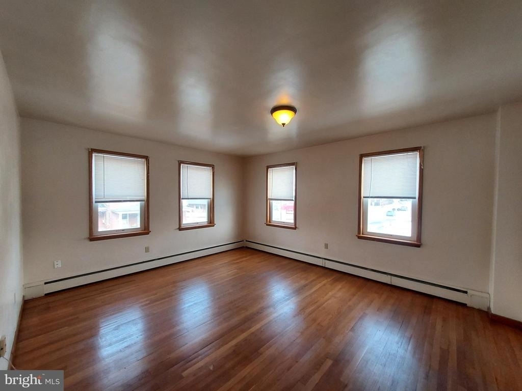 213 B Lincoln Way W - Photo 2
