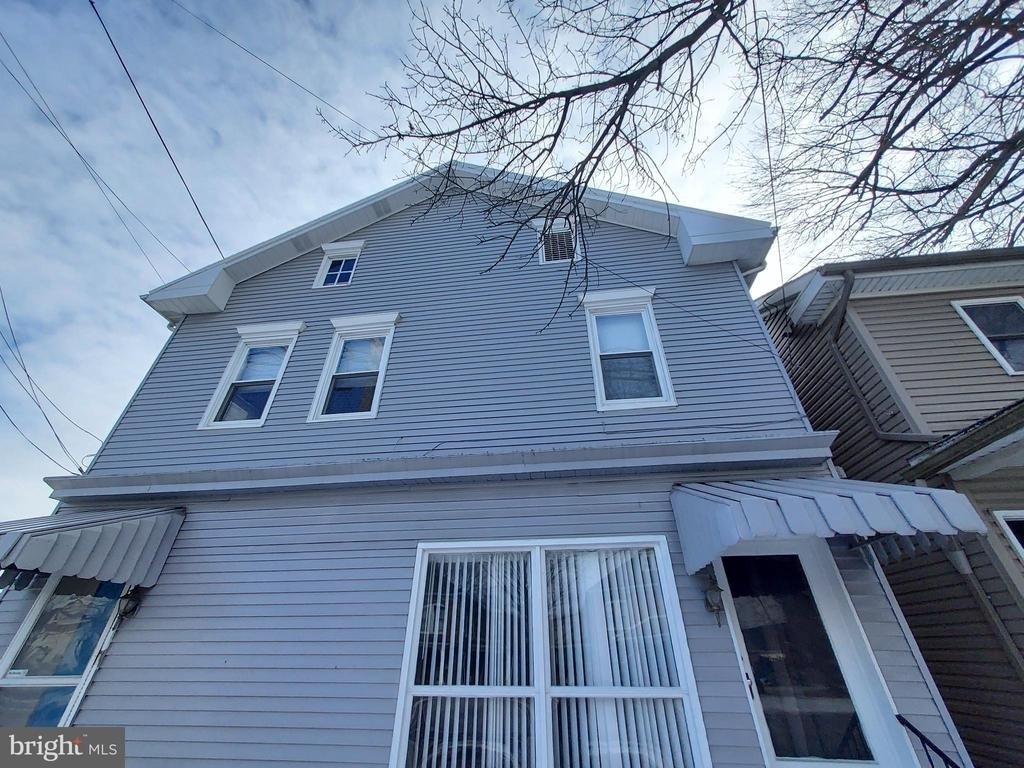 213 B Lincoln Way W - Photo 1