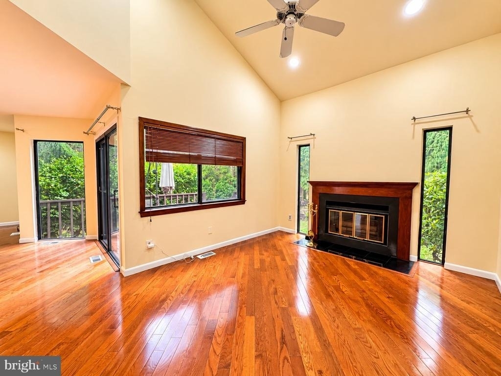 173 Sayre Drive - Photo 8