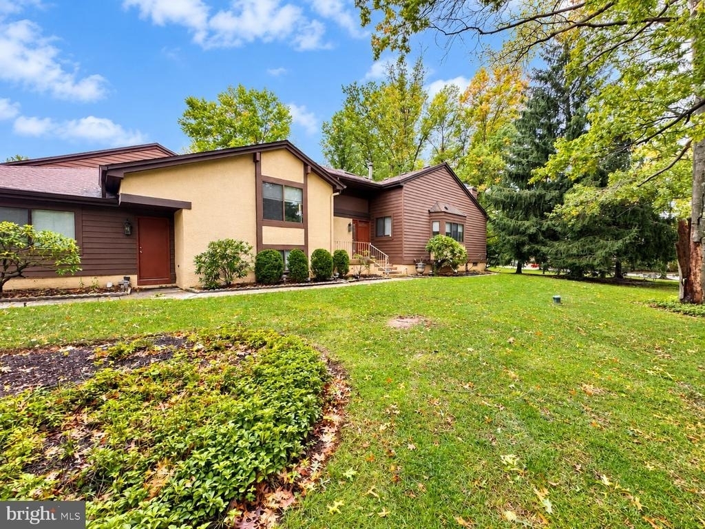 173 Sayre Drive - Photo 0