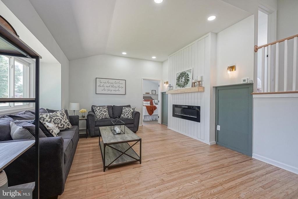 411 Greenview Road - Photo 7