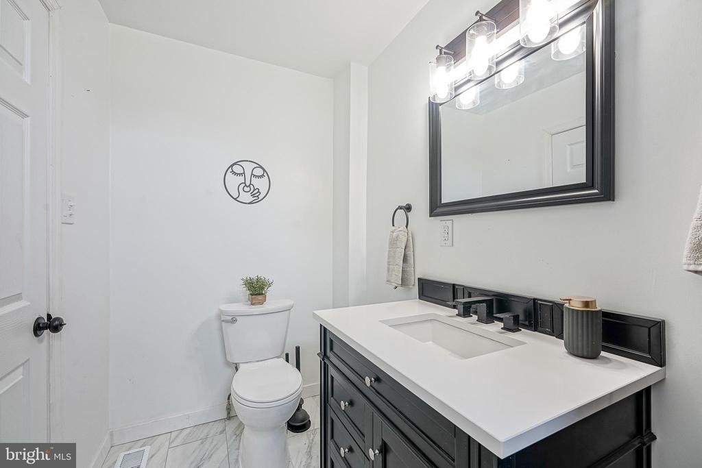 411 Greenview Road - Photo 13
