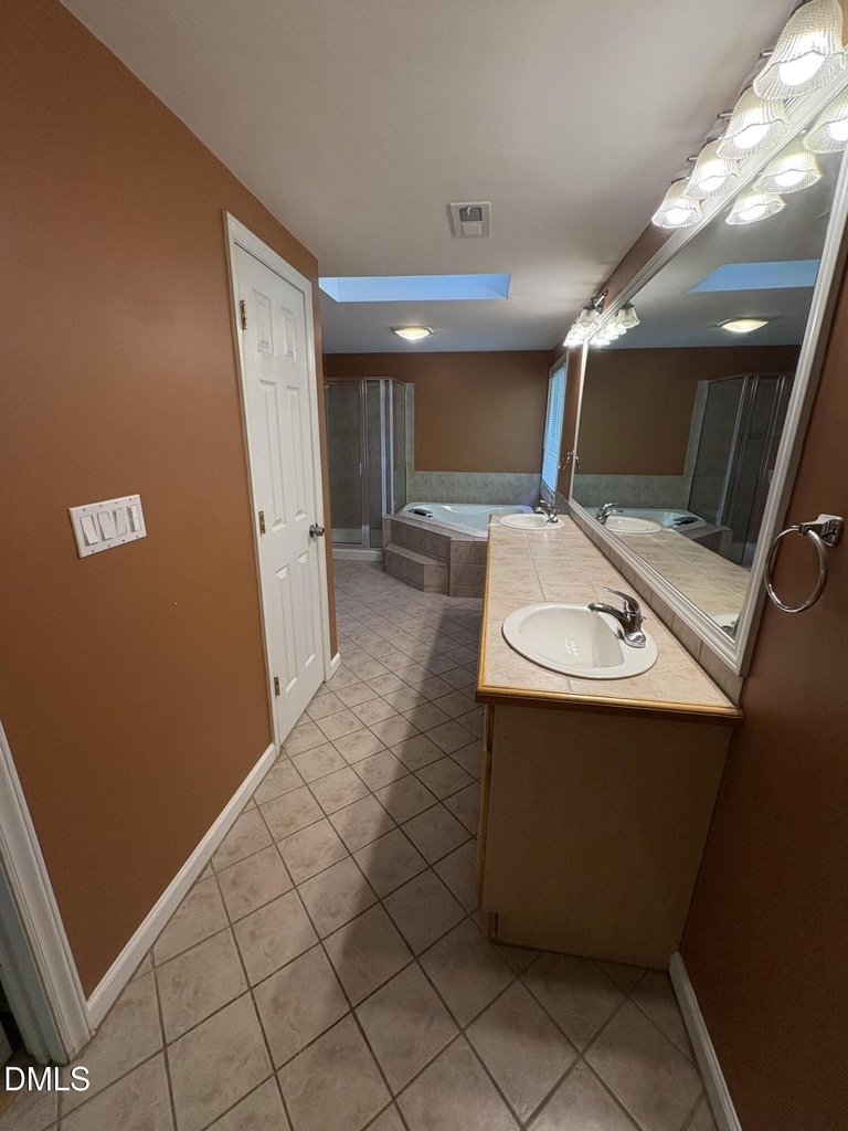 727 New Road - Photo 11
