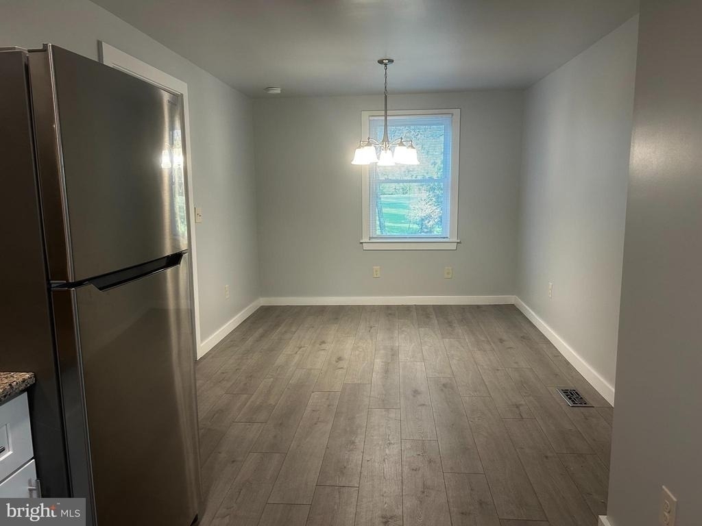 552 Sickler Avenue - Photo 5