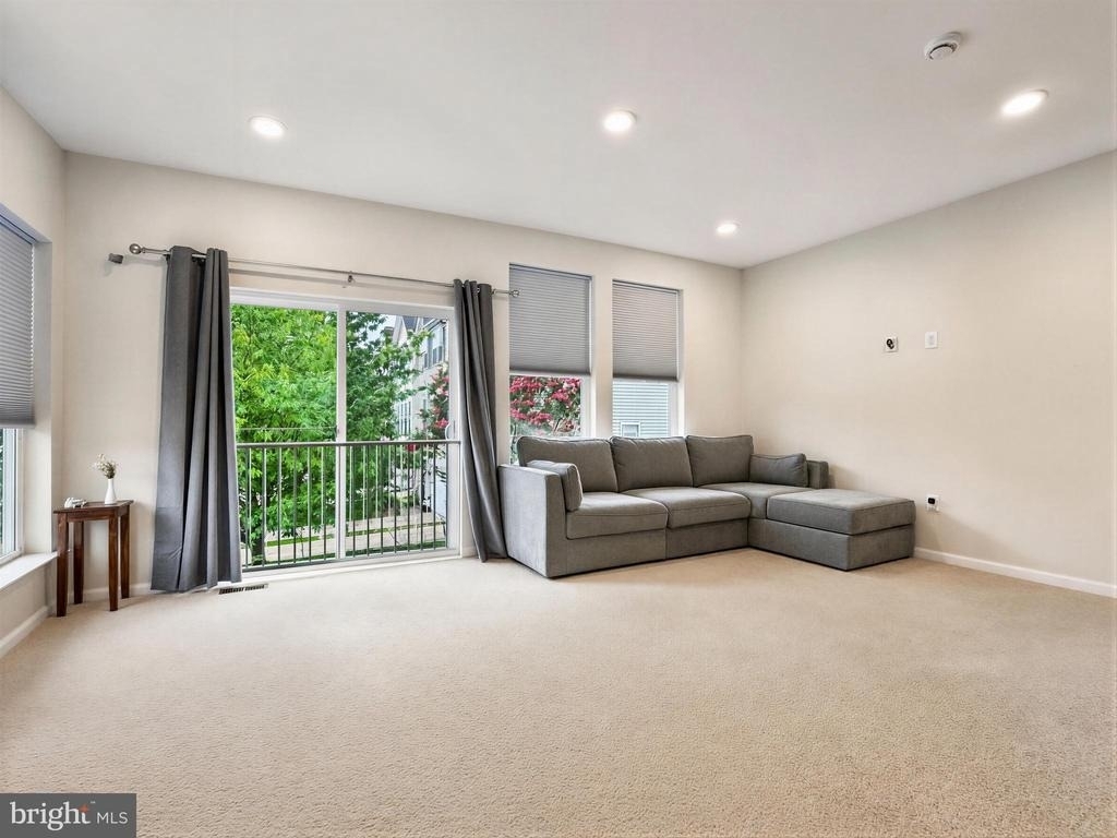 45710 N Maxine Way - Photo 9