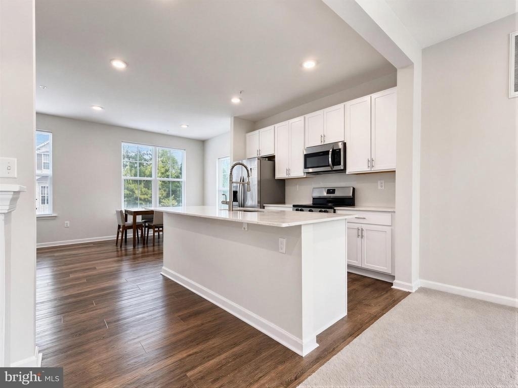 45710 N Maxine Way - Photo 3