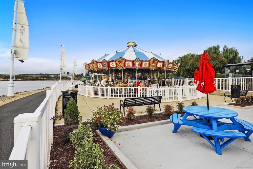 104 Saint Ives Place - Photo 44