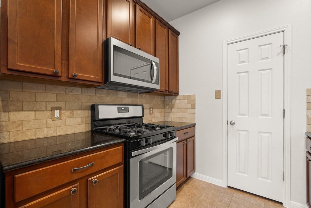 1900 Little Elm Trl - Photo 10