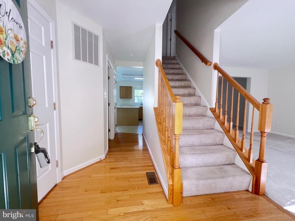 17207 Sumac Court - Photo 2