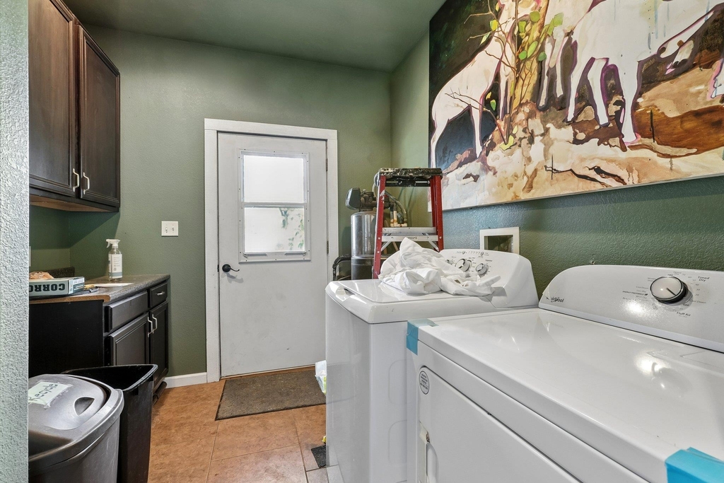 286 Simpson Ave - Photo 19