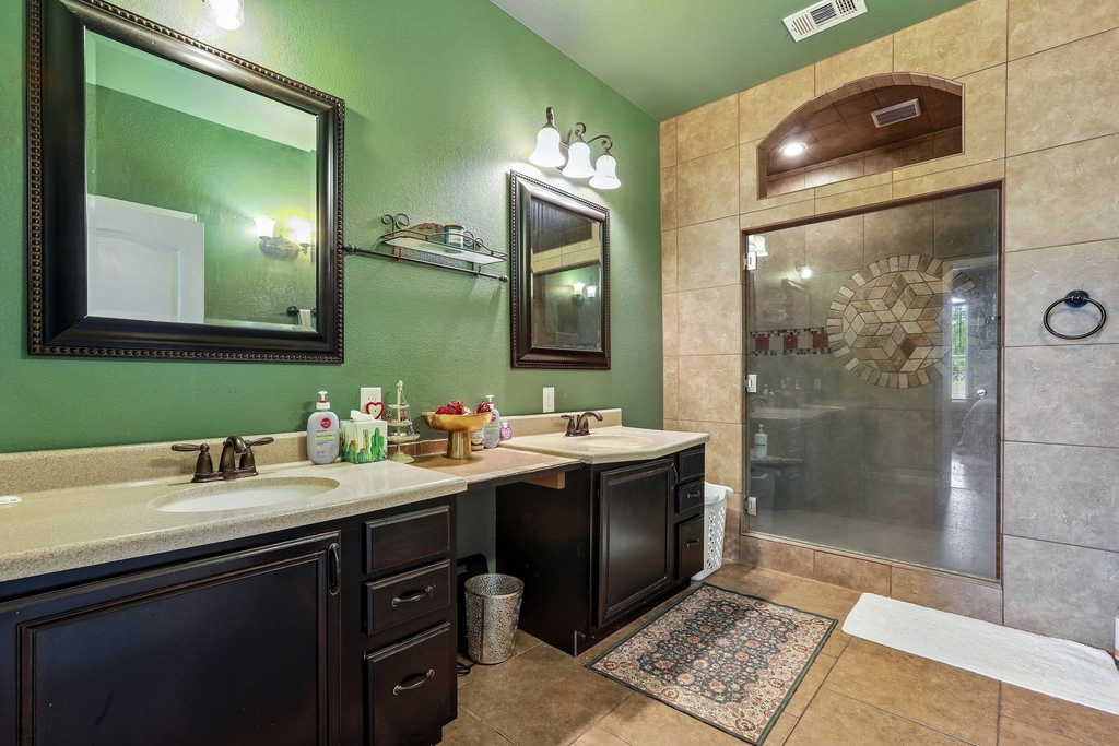 286 Simpson Ave - Photo 12