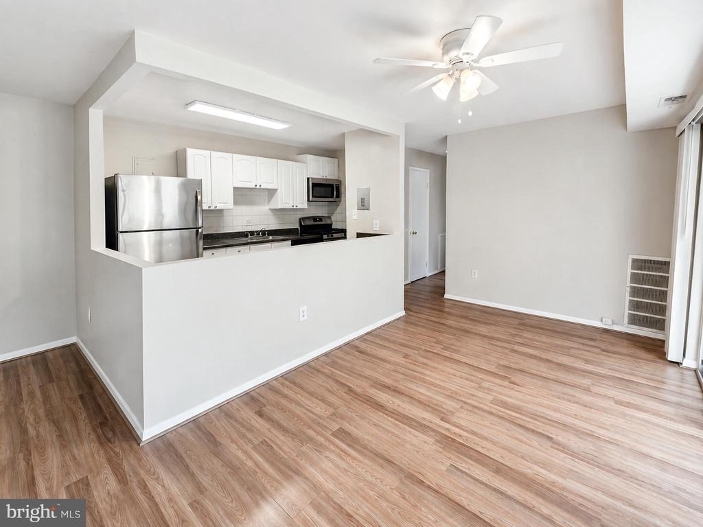 5107 Crossfield Court - Photo 3
