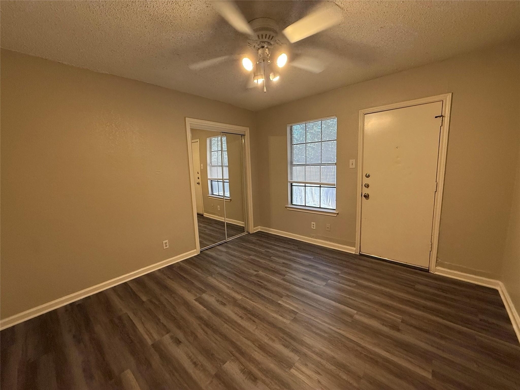 9313 Kempler Dr - Photo 5