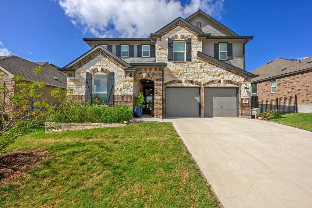 7207 Wink Way - Photo 0