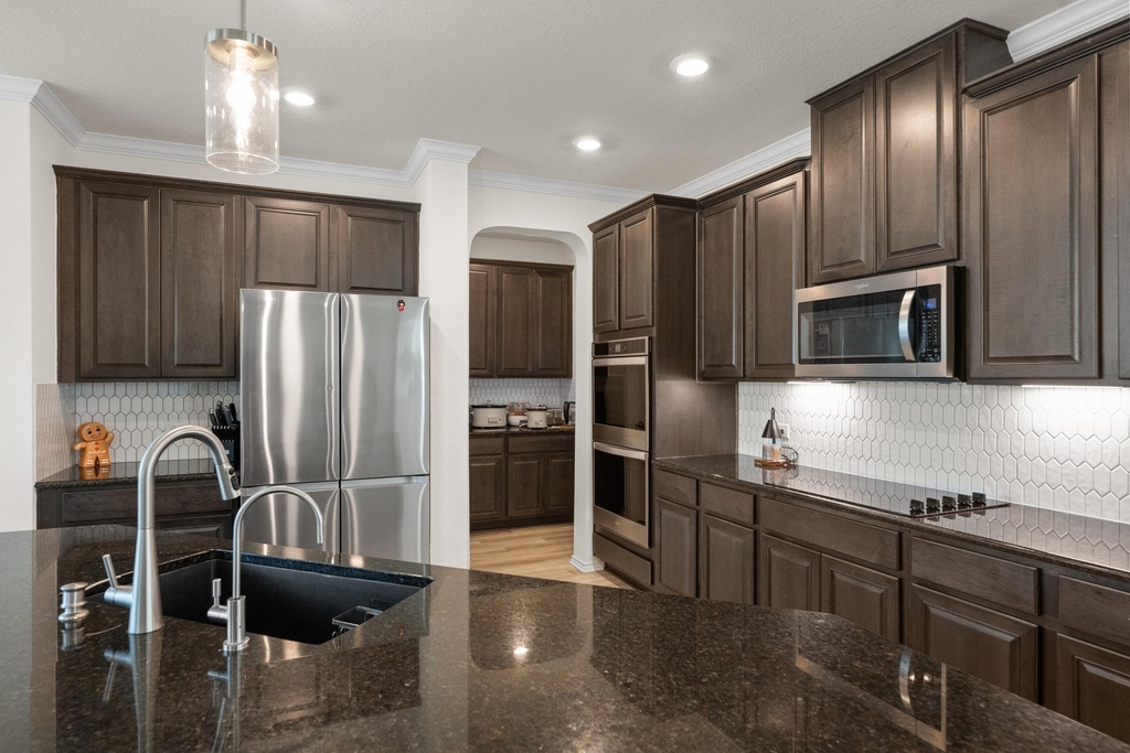 7207 Wink Way - Photo 10