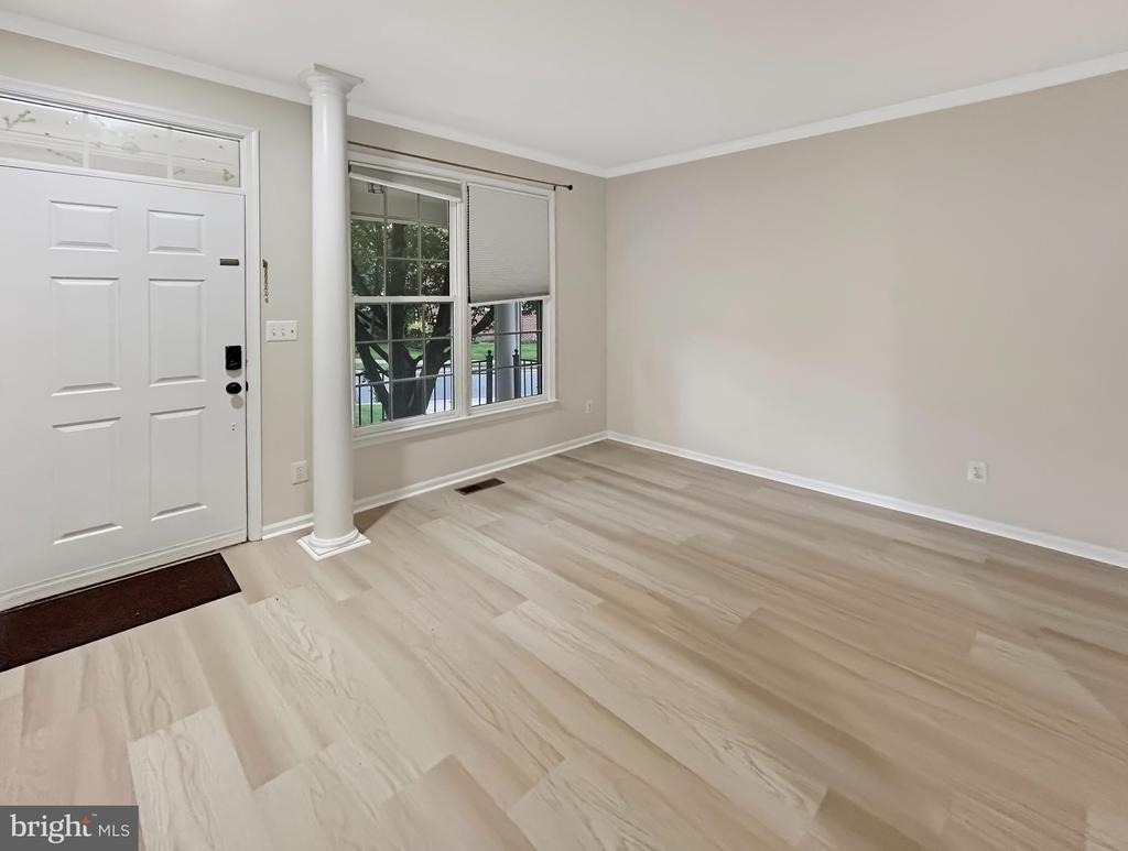 813 Summer Walk Drive - Photo 7